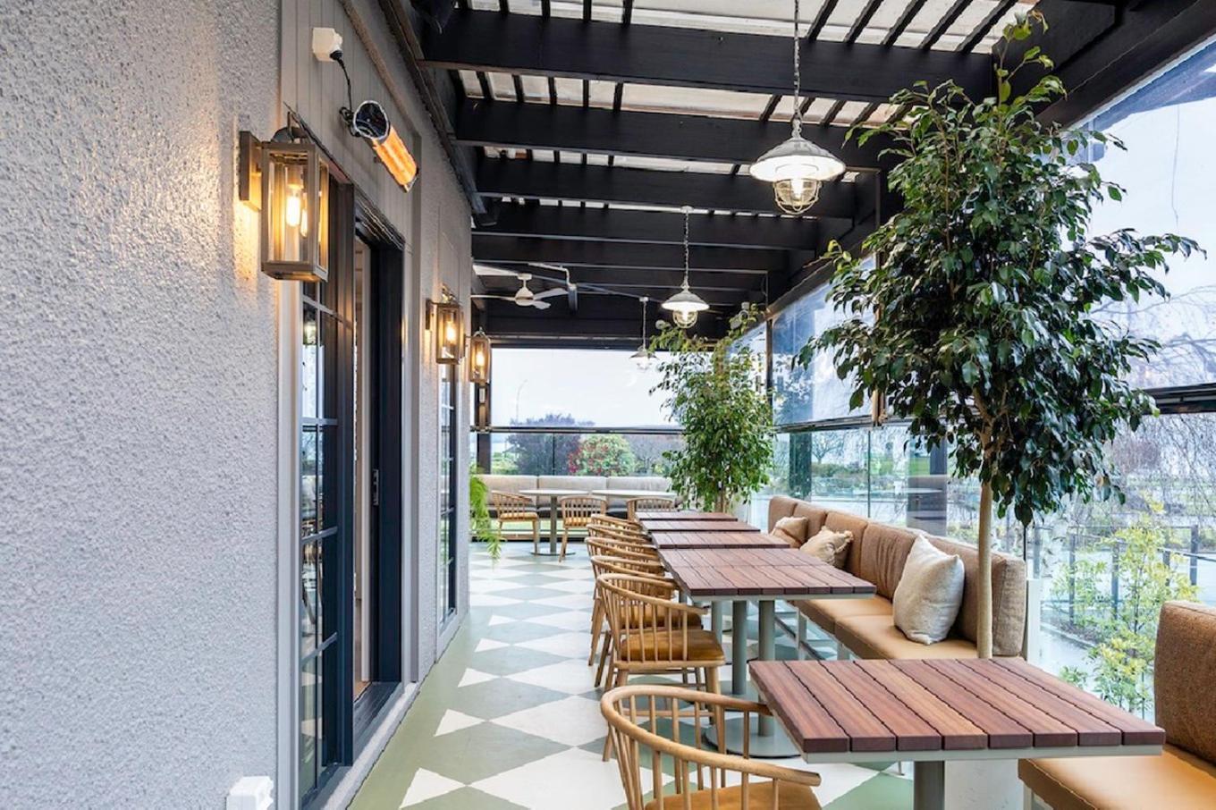 Suncourt Hotel & Conference Centre Τούπο Εξωτερικό φωτογραφία